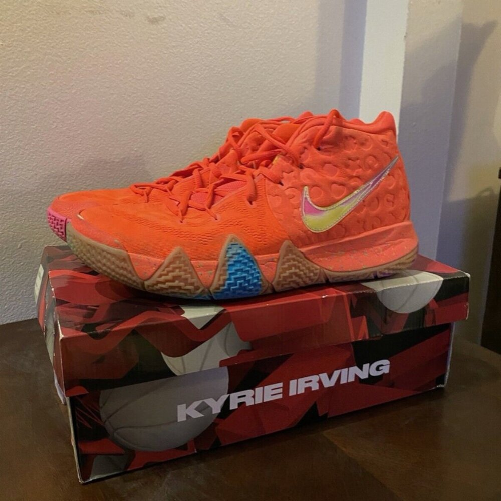 Size 11 - Kyrie 4 Lucky Charms (OG Box)